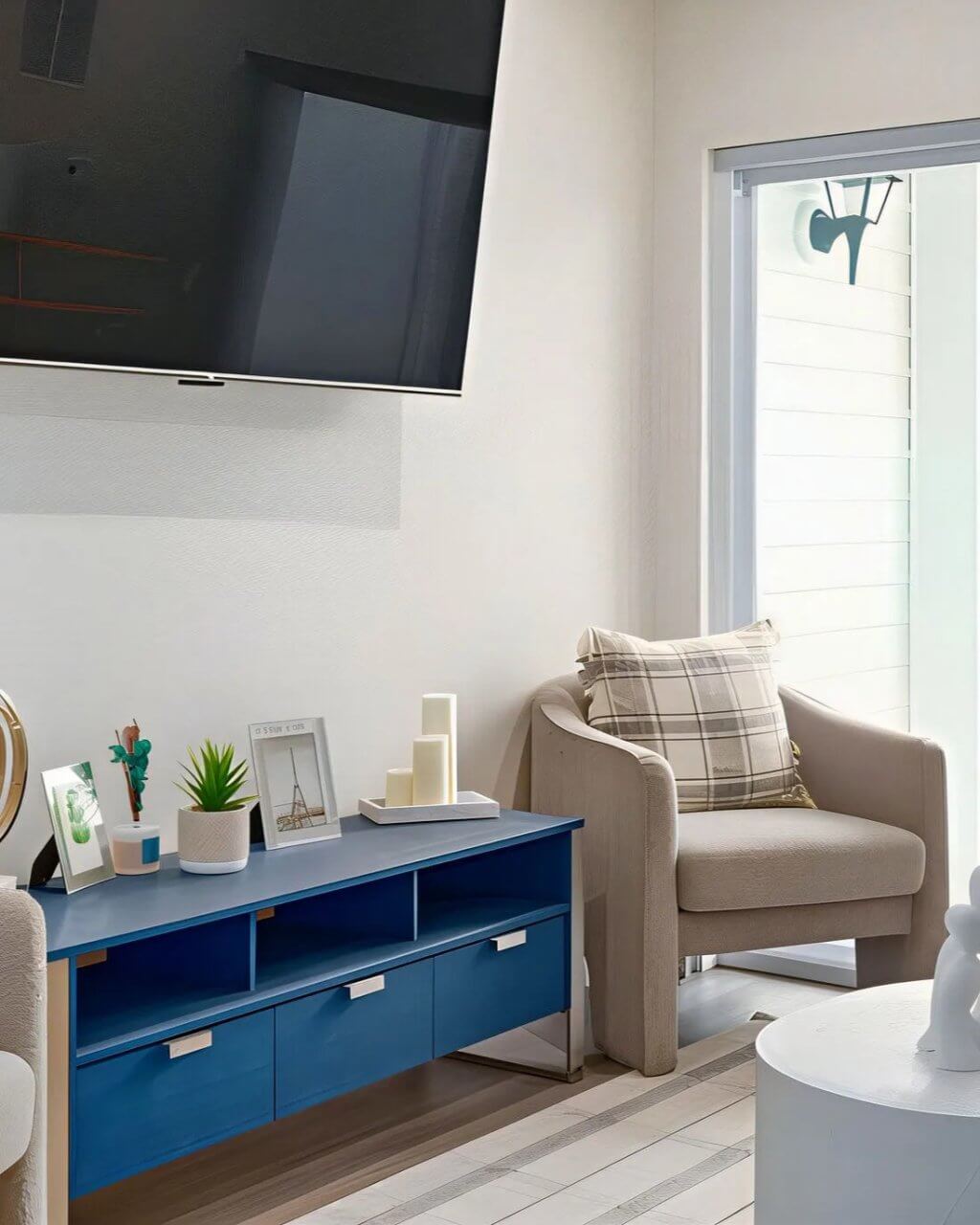 the paragon apartments jackson living room